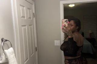 💋 ONE NIGHT ONLY ‼🍫💦 - Image 4