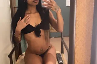 CREAMY 😘SLIPPERY WHEN WET 😝💦🌊SLIM THICK BADDIE 😍 - Image 9